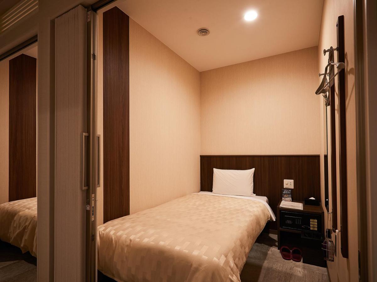 Grand Cabin Hotel Naha Oroku Esterno foto